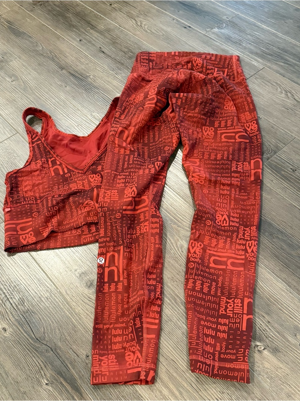 Lululemon Wunder Train Contour Fit High-Rise Tight 25" Set Lululemon Ombre Red